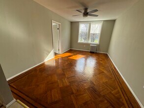 157-159-159 W 48th St in Bayonne, NJ - Building Photo - Building Photo