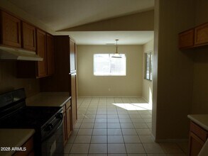 10962 W Rio Vista Ln in Avondale, AZ - Building Photo - Building Photo