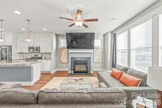 554 Amalfi Dr in Davidson, NC - Building Photo - Building Photo