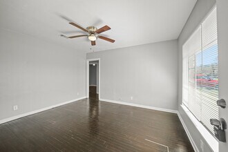 9315 Laura Koppe Rd in Houston, TX - Building Photo - Building Photo