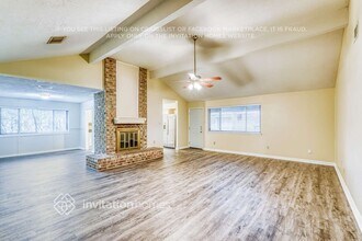 1819 Pilgrims Point Dr in Friendswood, TX - Building Photo - Building Photo