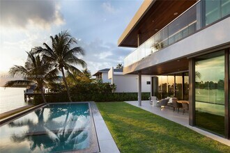 1234 S Biscayne Point Rd in Miami Beach, FL - Building Photo - Building Photo