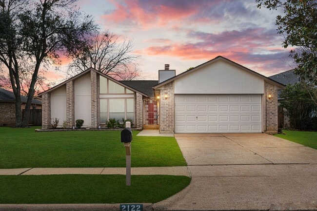 property at 2122 Echo Ridge