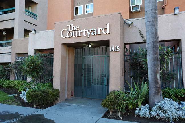 The Courtyard in Santa Ana, CA - Building Photo - Building Photo