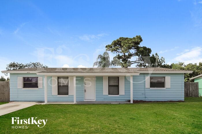 499 Lear St in Orlando, FL - Foto de edificio