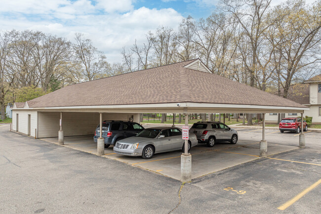 Trinity Village I in Muskegon, MI - Foto de edificio - Building Photo