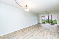 2225 SW 15th St, Unit UPDATED  #231 in Deerfield Beach, FL - Building Photo - Building Photo