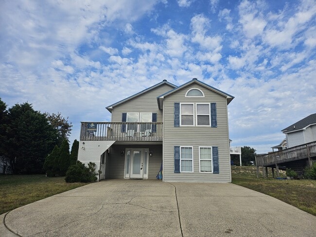 property at 319 Jean Ct