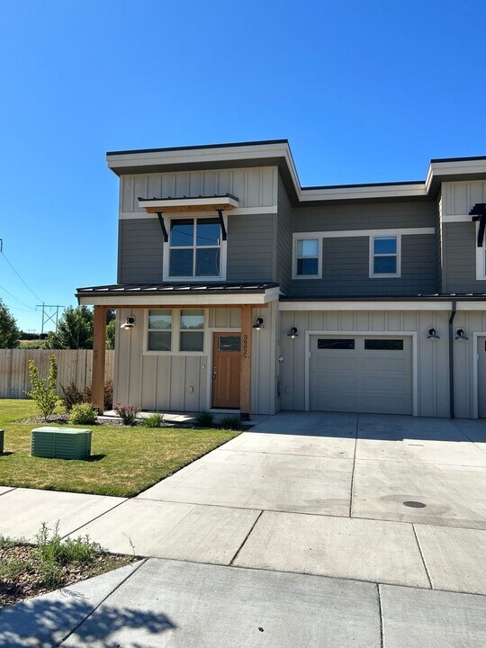 3602 SW Badger Ave in Redmond, OR - Building Photo