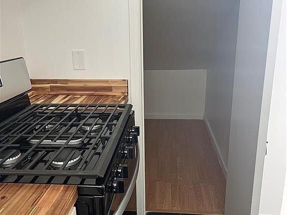 1400 Outlook Ave in Bronx, NY - Foto de edificio - Building Photo