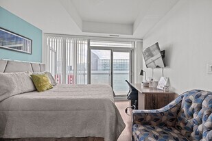 255 Bremner Blvd, Unit SI ID1538970P in Toronto, ON - Building Photo