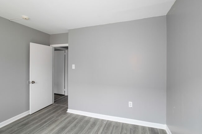 Blackwood Falls in Blackwood, NJ - Foto de edificio - Interior Photo