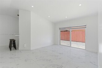 164 NW 85th Ct in Miami, FL - Building Photo - Building Photo