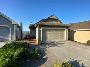 108 Mountain Rd in South San Francisco, CA - Building Photo - Building Photo