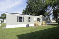 Brookside Manor in Goshen, IN - Foto de edificio - Building Photo