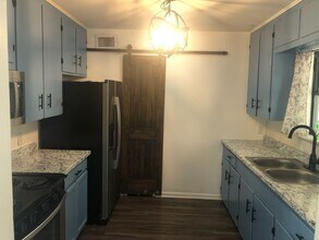 1612 Oden St in Longview, TX - Building Photo - Building Photo