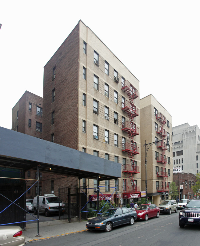 181 E 161st St in Bronx, NY - Building Photo - Building Photo