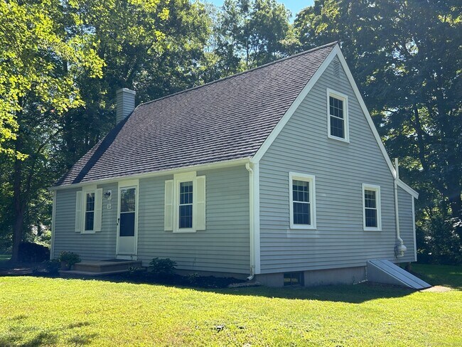 10 Falls River Cir in Essex, CT - Building Photo - Building Photo
