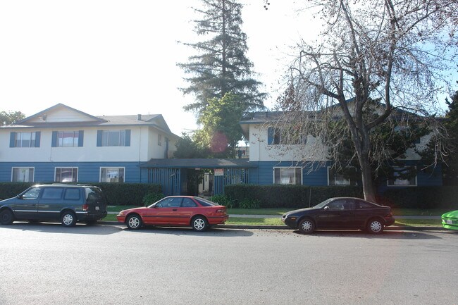 1091 Topaz Ave in San Jose, CA - Foto de edificio - Building Photo