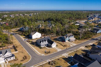 409 Yucca Ln in Wilmington, NC - Building Photo - Building Photo