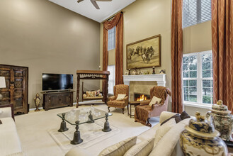 5429 Swan Cir in Hoffman Estates, IL - Building Photo - Building Photo