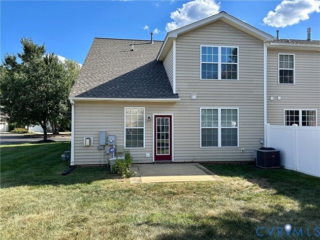 1730 Rose Mill Cir in Midlothian, VA - Foto de edificio - Building Photo