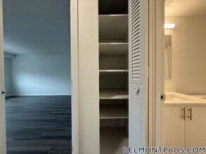 53 Hill Rd, Unit 500 in Belmont, MA - Building Photo - Building Photo