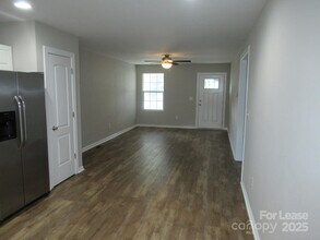 4584 Maiden Hwy in Maiden, NC - Building Photo - Building Photo