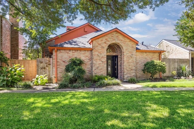 property at 2721 S Glen Haven Blvd