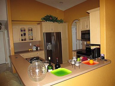 2001 NW 27th Ln in Fort Lauderdale, FL - Building Photo