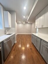 1157 W Lunt Ave, Unit 02 in Chicago, IL - Foto de edificio - Building Photo