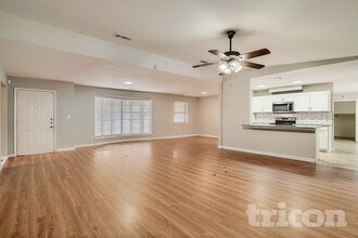 3605 Wren Ave in Fort Worth, TX - Foto de edificio - Building Photo