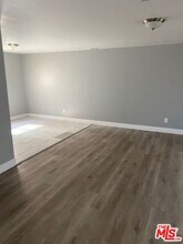 10217 S Grand Ave in Los Angeles, CA - Building Photo - Building Photo