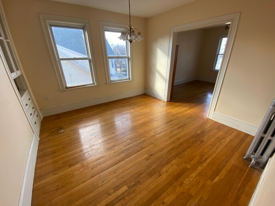 115 Bartlett St in Somerville, MA - Foto de edificio