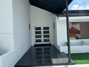 41 NW 136th Ct in Miami, FL - Building Photo - Building Photo
