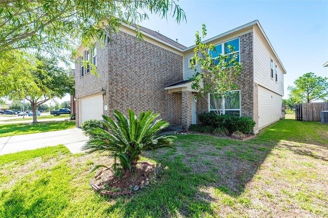 8111 Rosemary Drive in Baytown, TX - Building Photo - Building Photo