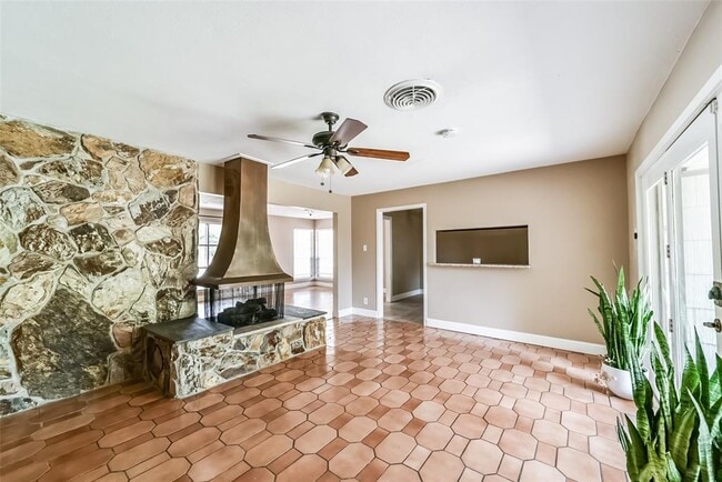 11003 Oasis Dr in Houston, TX - Building Photo - Building Photo