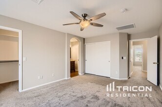 9338 E Olla Ave in Mesa, AZ - Building Photo - Building Photo