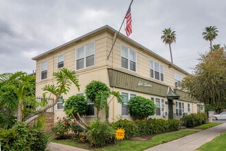 Park Cherokee Apartments in Los Angeles, CA - Foto de edificio - Building Photo