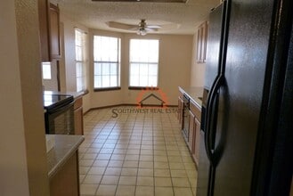 1725 Windsor Way in Clovis, NM - Building Photo - Building Photo