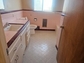 3871 S Clovis Ave in Fresno, CA - Building Photo - Building Photo