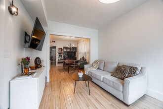 2644 N Hamlin Ave in Chicago, IL - Building Photo - Building Photo