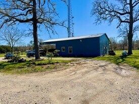 59 Private Rd in Ames, TX - Building Photo