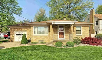 2645 7th St in East Moline, IL - Building Photo