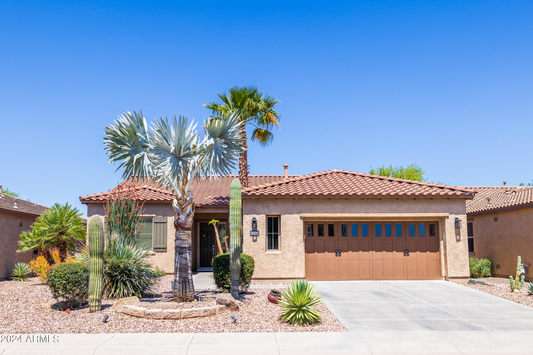 12368 W Hedge Hog Pl in Peoria, AZ - Foto de edificio