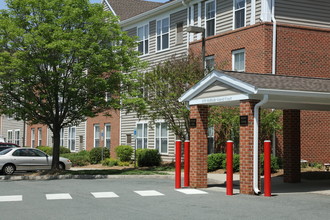 Woods Edge Apartments - 55 and Better! in Charlottesville, VA - Foto de edificio - Building Photo