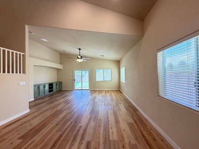 4012 Manning Mountain St in Las Vegas, NV - Building Photo - Building Photo