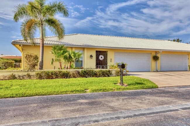 property at 3712 Hampshire Ln