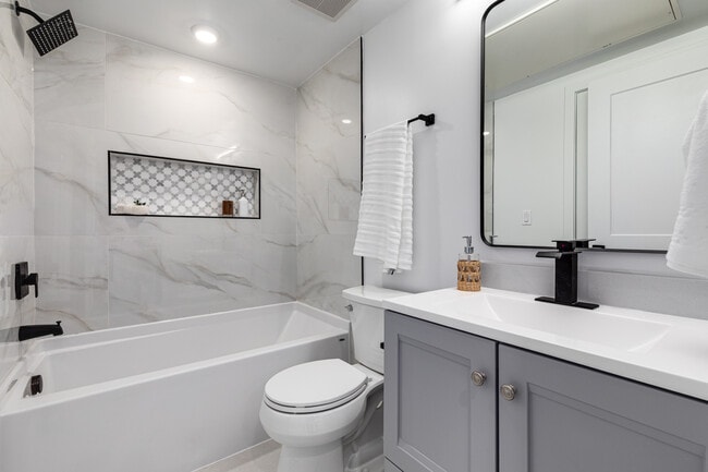 Brookland Heights Apartments in Washington, DC - Foto de edificio - Interior Photo
