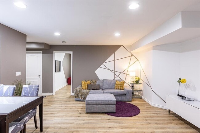 687-198B 198b St in Langley, BC - Building Photo - Building Photo